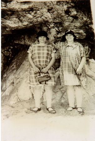 Copy of a photograph of Olwen Morgan